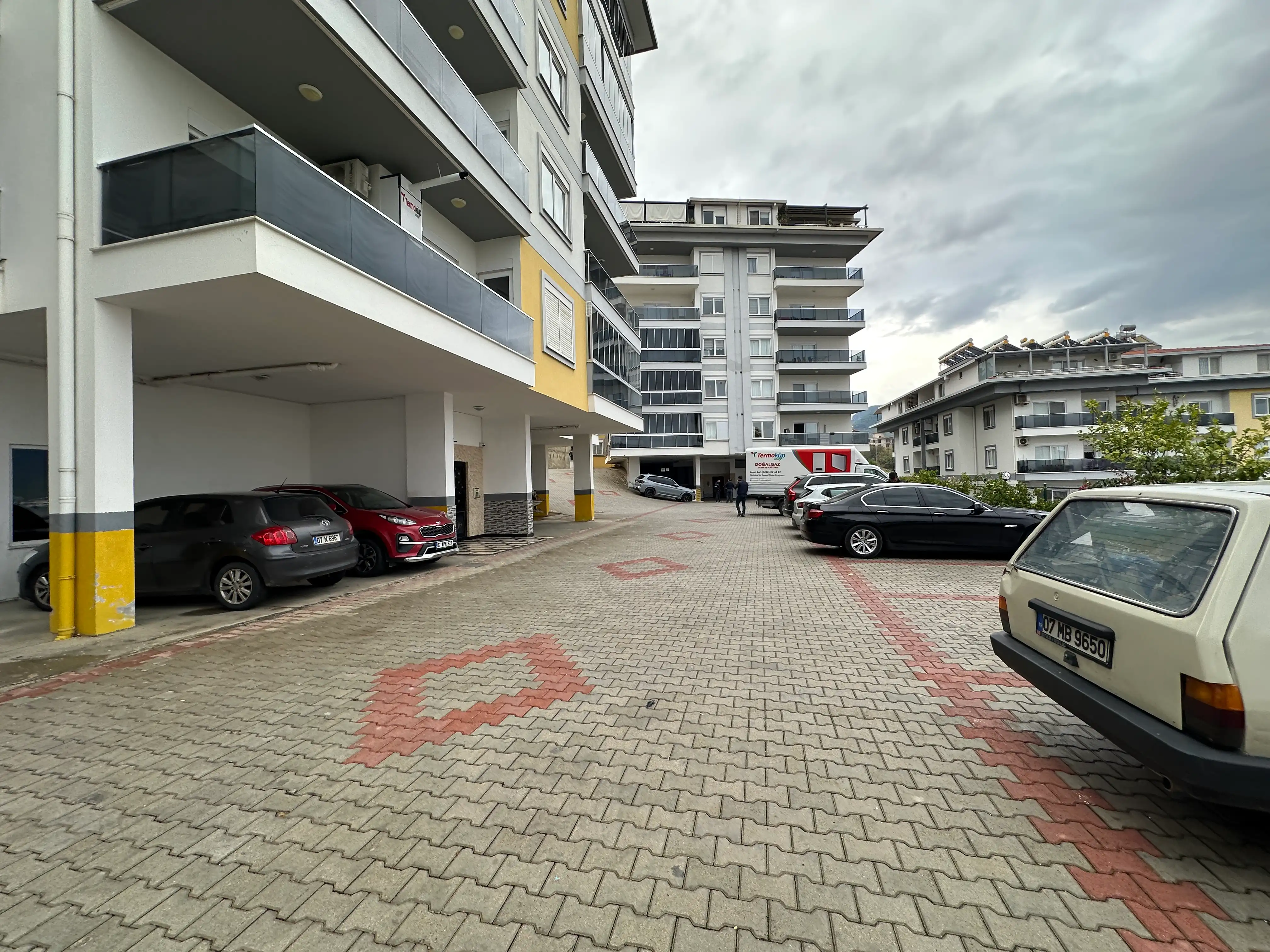 Изображение Большая квартира 3+1 с отдельной кухней и видом на город